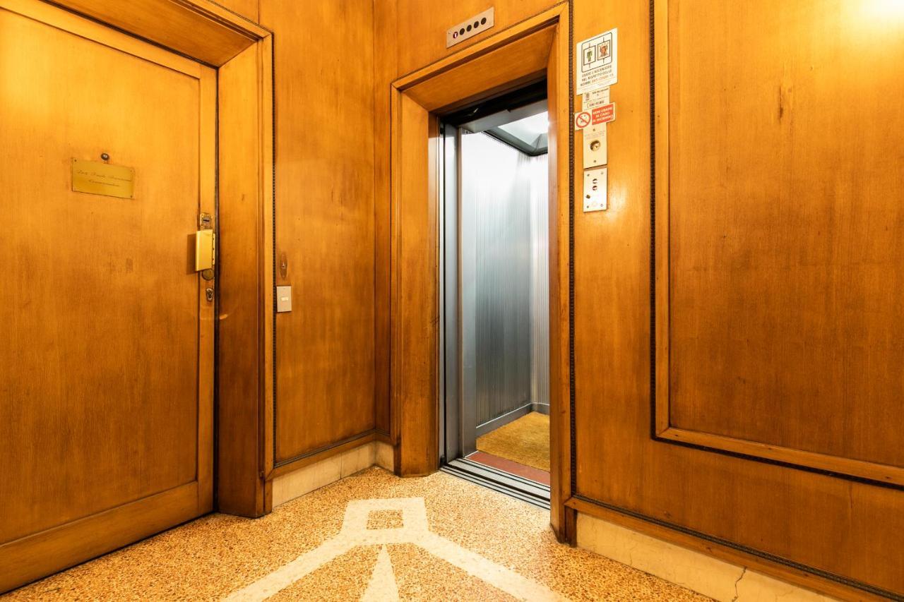 Klimt - Jacuzzi 5 Star - Luxury Design Apartment Milano Exterior foto