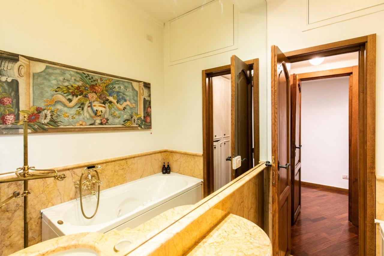 Klimt - Jacuzzi 5 Star - Luxury Design Apartment Milano Exterior foto