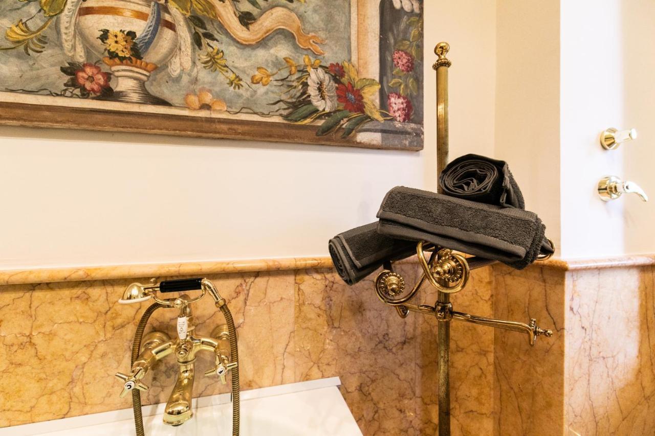 Klimt - Jacuzzi 5 Star - Luxury Design Apartment Milano Exterior foto
